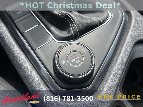 Used 2023 Volkswagen Tiguan SE image 37