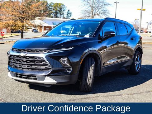 Used 2024 Chevrolet Blazer LT image 3