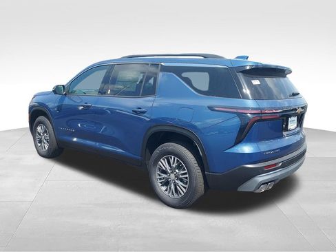 New 2026 Chevrolet Traverse LT w/ Driver Confidence Package FWD image 3