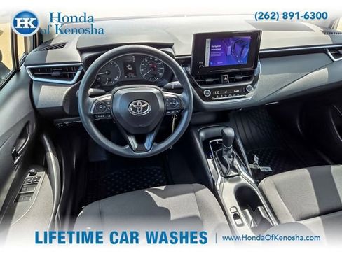 Used 2024 Toyota Corolla LE FWD image 12