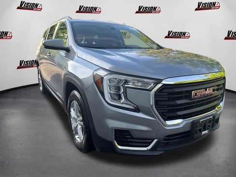 Used 2023 GMC Terrain SLE w/ Driver Convenience Package AWD/4WD image 3