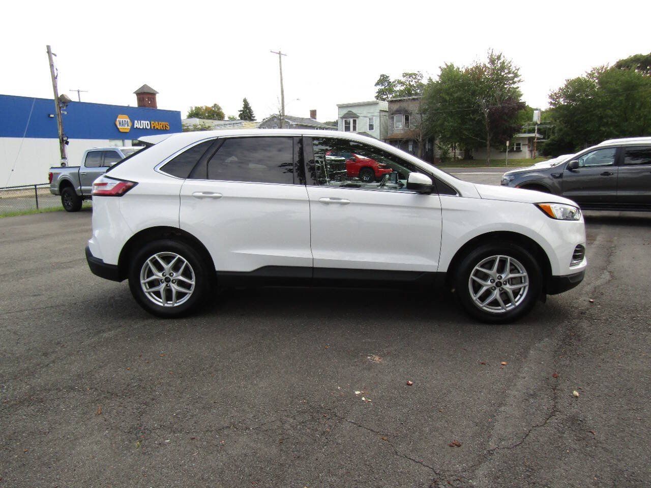 Used 2024 Ford Edge SEL AWD/4WD image 8