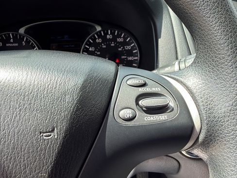 Used 2019 Nissan Pathfinder S AWD/4WD image 25