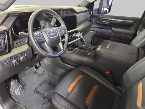 Used 2024 GMC Sierra 2500 AT4 w/ AT4 Preferred Package AWD/4WD image 18