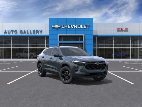 New 2026 Chevrolet Trax LT w/ Driver Confidence Package FWD image 1