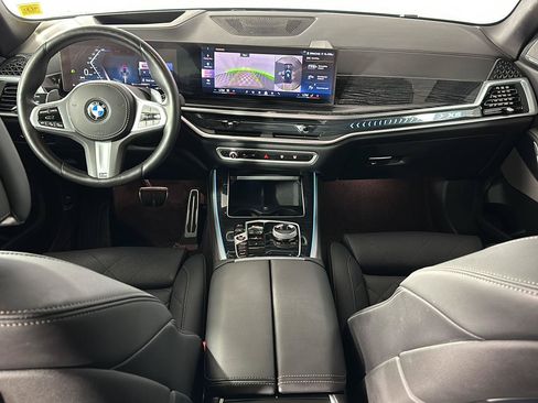 Used 2025 BMW X5 xDrive40i w/ Executive Package AWD/4WD image 2
