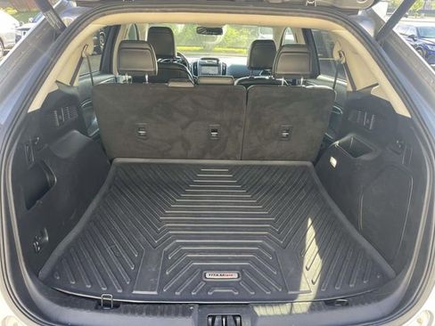 Used 2020 Ford Edge Titanium w/ Equipment Group 301A FWD image 9