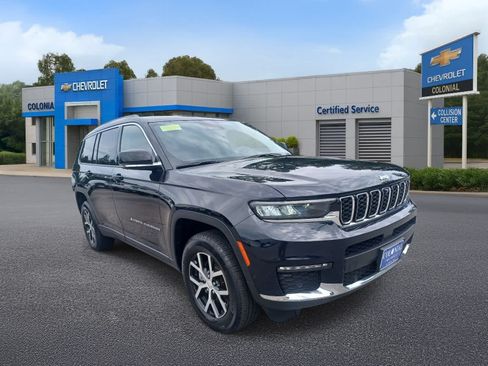 Used 2023 Jeep Grand Cherokee L Limited w/ Luxury Tech Group II AWD/4WD image 2