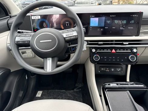 New 2026 Hyundai Tucson SEL image 18