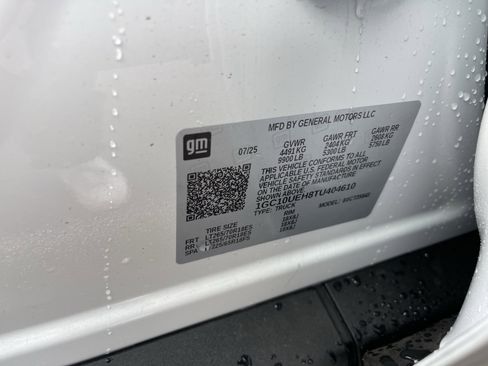 New 2026 Chevrolet Silverado EV W/T image 31