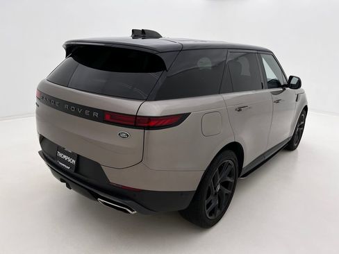Used 2023 Land Rover Range Rover Sport SE image 7