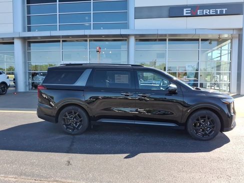 New 2026 Kia Carnival SX w/ SX Dark Edition Package FWD image 2