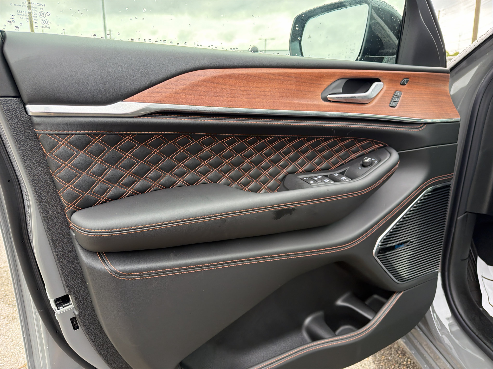 New 2027 Jeep Grand Cherokee Summit AWD/4WD image 14