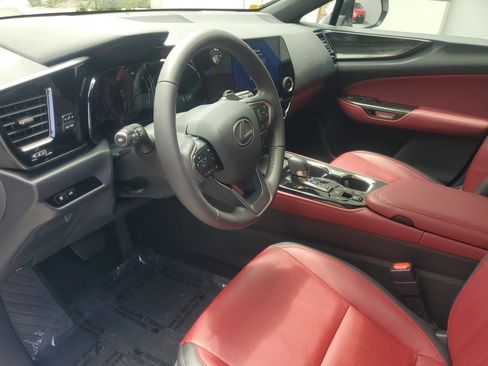 Used 2024 Lexus NX 250 FWD w/ Towing Package (2000 Lbs) image 16