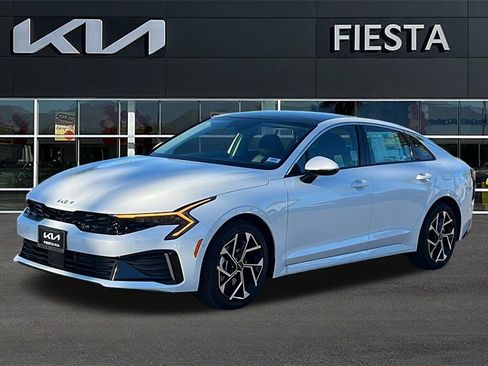 New 2026 Kia K5 EX image 2