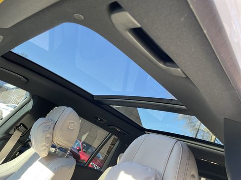 Certified 2025 Mercedes-Benz GLS 580 4MATIC image 24