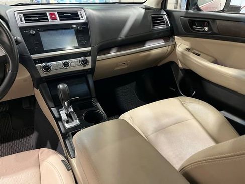 Used 2016 Subaru Outback 2.5i Limited AWD/4WD image 25