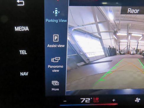 Used 2025 BMW M235i xDrive w/ Premium Package AWD/4WD image 21