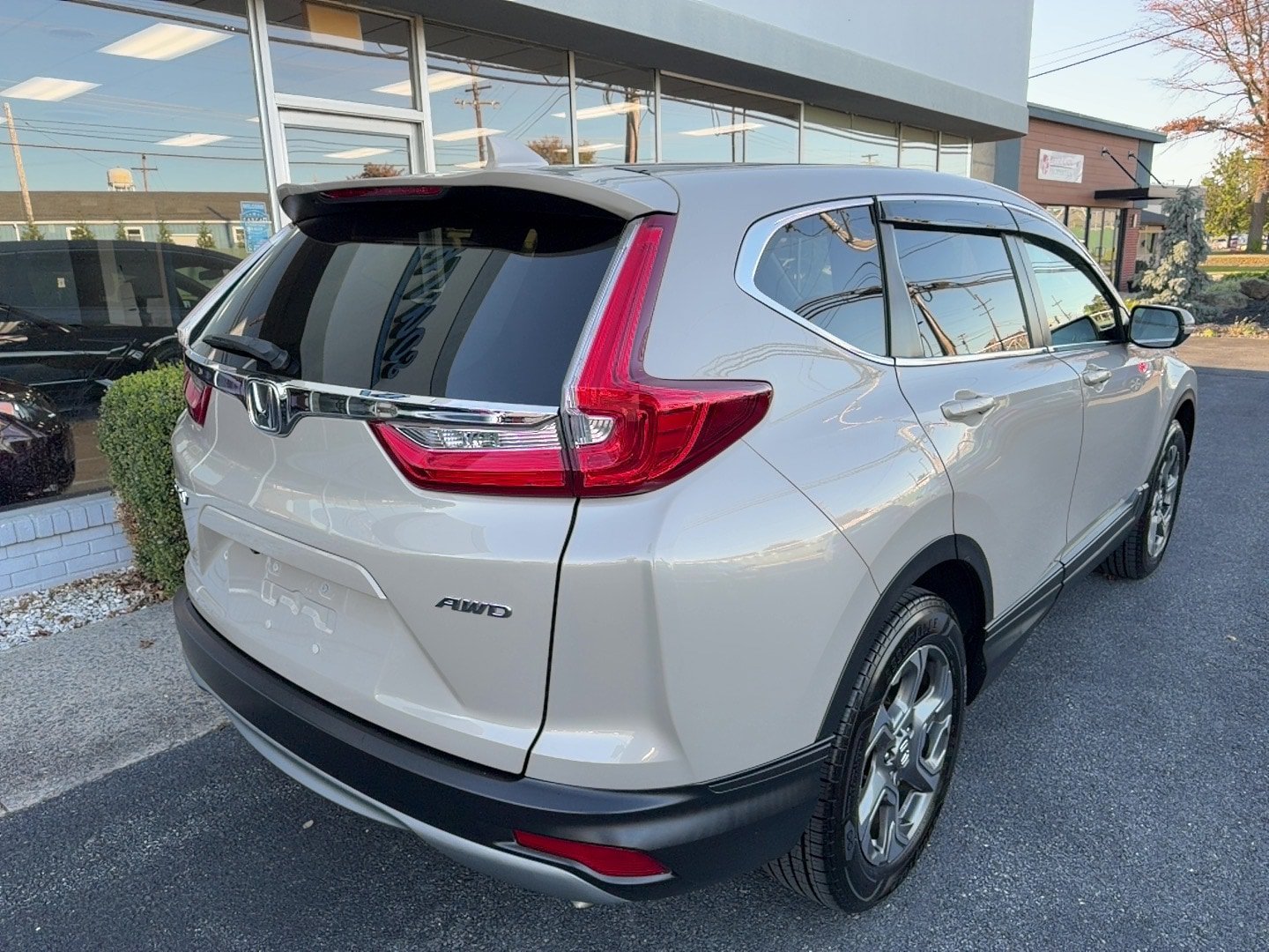 Used 2018 Honda CR-V EX-L image 3