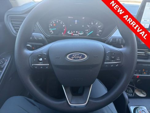 Used 2020 Ford Escape SE image 12