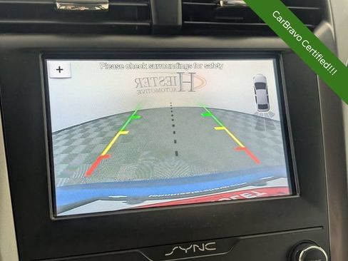 Used 2019 Ford Fusion SE FWD image 21