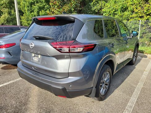 Used 2026 Nissan Rogue S FWD image 3