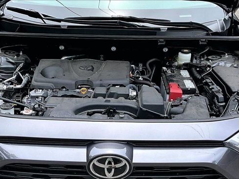 Used 2025 Toyota RAV4 XLE w/ Convenience Package FWD image 31