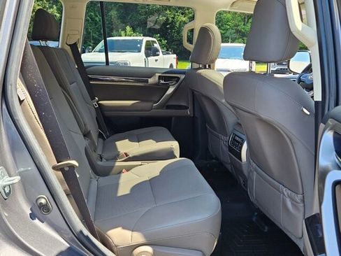 Used 2021 Lexus GX 460 Premium image 17
