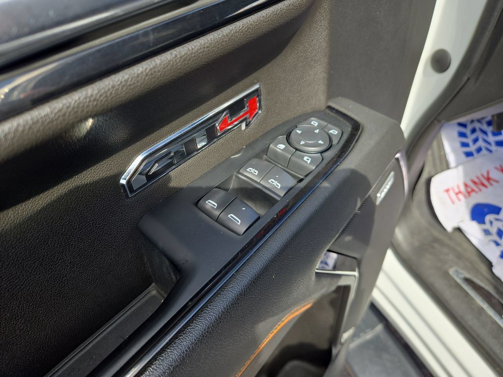 Used 2023 GMC Sierra 1500 AT4 w/ AT4 Premium Package AWD/4WD image 13