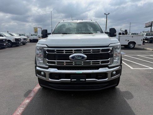 New 2026 Ford F550 4x4 Crew Cab image 3