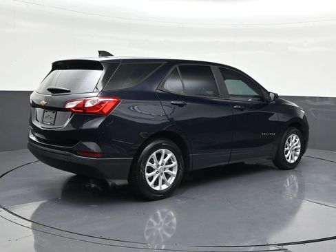 Used 2021 Chevrolet Equinox LS image 5