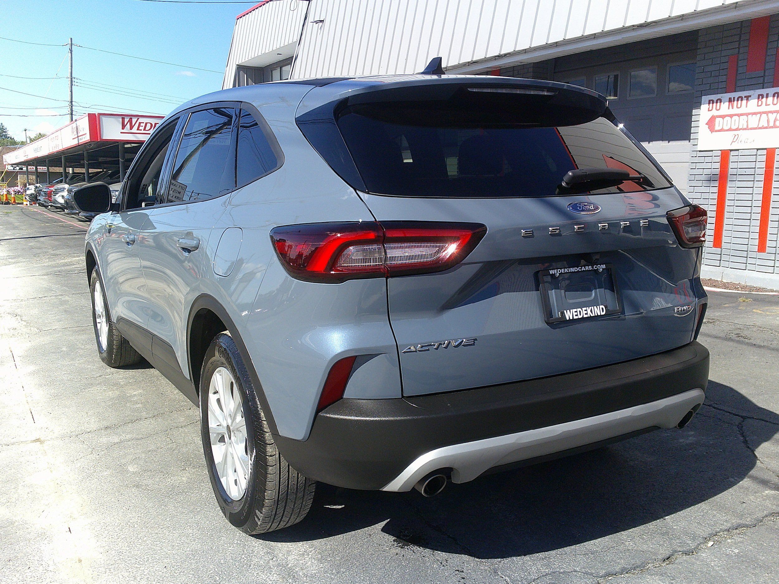 Used 2025 Ford Escape Active AWD/4WD image 6
