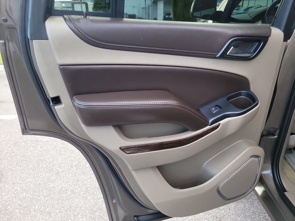 Used 2016 Chevrolet Tahoe LS RWD image 12