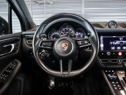 Certified 2024 Porsche Macan AWD/4WD image 15