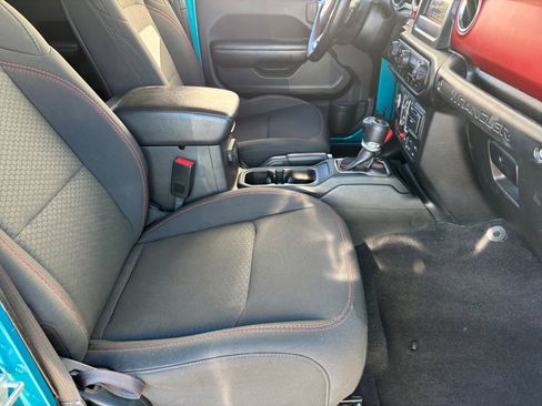 Used 2020 Jeep Wrangler Unlimited Rubicon w/ Steel Bumper Group image 19