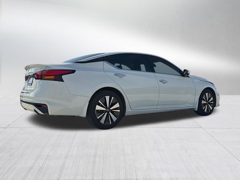 Used 2020 Nissan Altima 2.5 SV FWD image 6