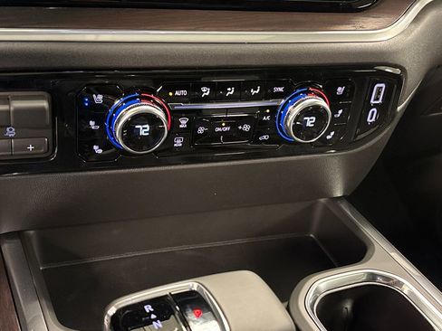 New 2026 GMC Sierra 1500 SLT w/ SLT Convenience Package AWD/4WD image 39