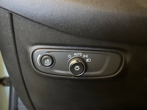 Used 2022 Chevrolet Equinox LT AWD/4WD image 12