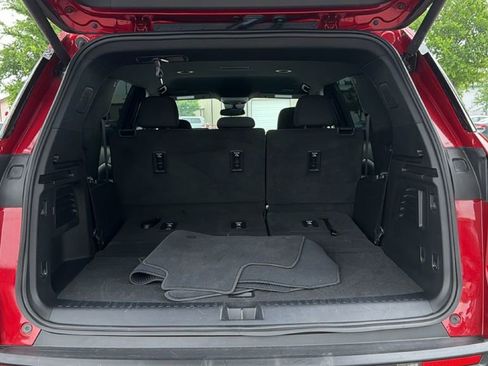 Used 2026 Chevrolet Traverse LT w/ Midnight/Sport Edition FWD image 37