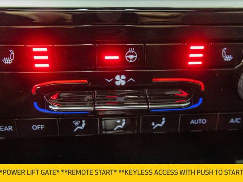 Used 2024 Jeep Grand Cherokee L Altitude image 11