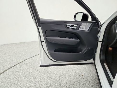 New 2026 Volvo XC60 T8 Ultra w/ Climate Package AWD/4WD image 27