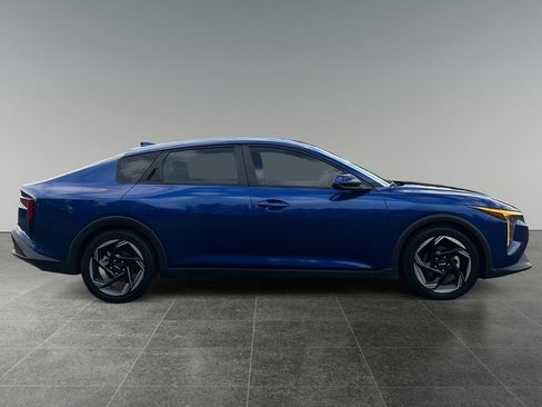 Used 2025 Kia K4 EX image 8