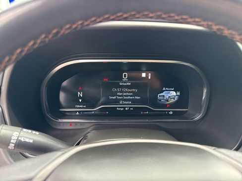 Used 2022 GMC Yukon AT4 AWD/4WD image 28