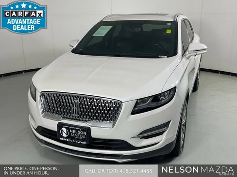 Used 2019 Lincoln MKC Select w/ Select Plus Package FWD image 1