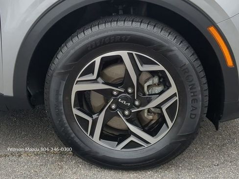 Used 2023 Kia Sportage LX image 11