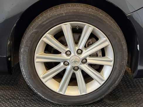 Used 2013 Toyota Camry XLE w/ Leather Pkg FWD image 10