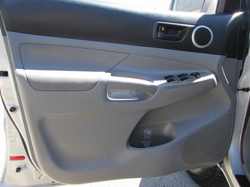 Used 2010 Toyota Tacoma PreRunner RWD image 20