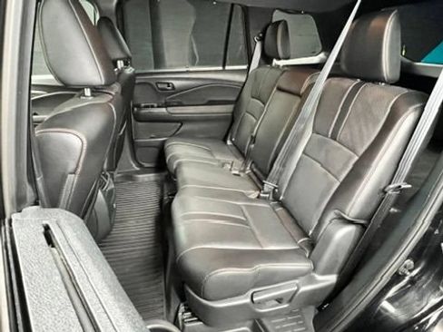 Used 2023 Honda Passport TrailSport image 16