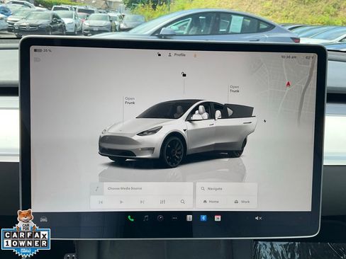 Used 2023 Tesla Model Y Performance image 41