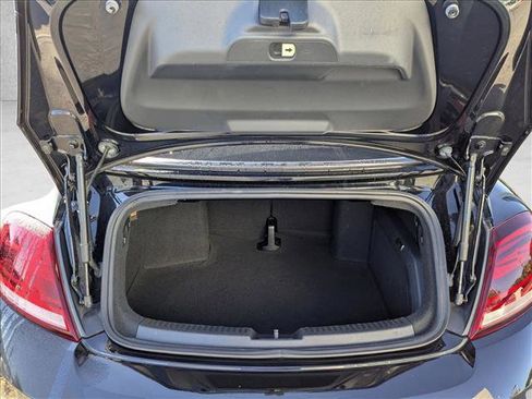 Used 2018 Volkswagen Beetle 2.0T Dune image 6